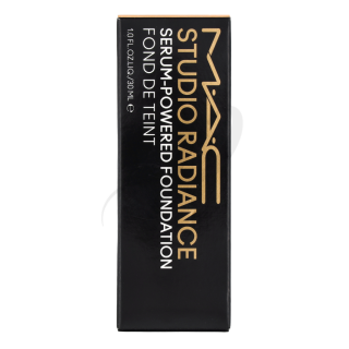 Studio Radiance Serum-Powered Foundation - NC15 30ml