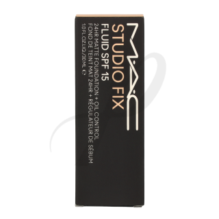 Base de maquillaje fluida Studio Fix SPF15 de MAC